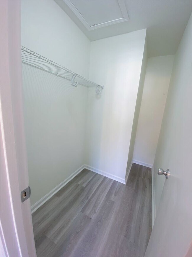Building Photo - 3808 Fawn Creek Dr