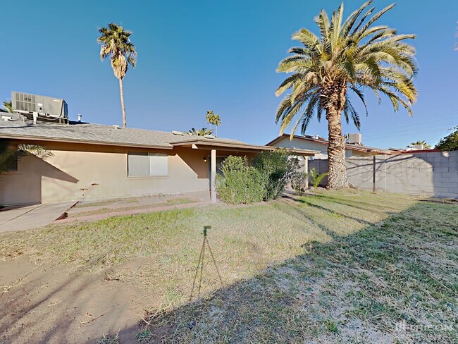 Building Photo - 15253 N 53rd Ave