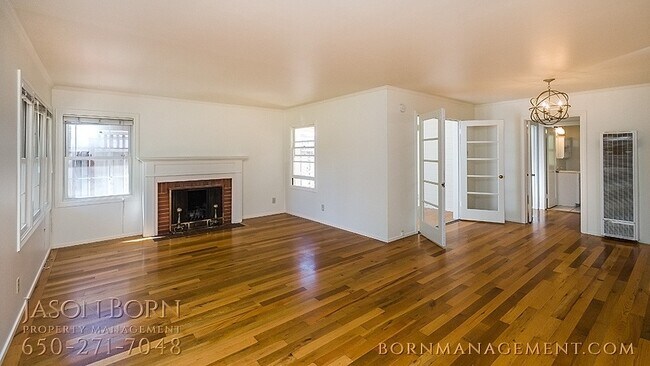 Building Photo - 1351 Chestnut St