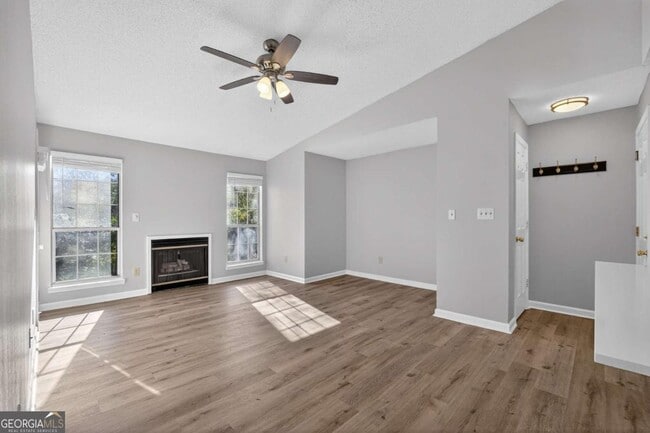 Building Photo - 423 Granville Ct