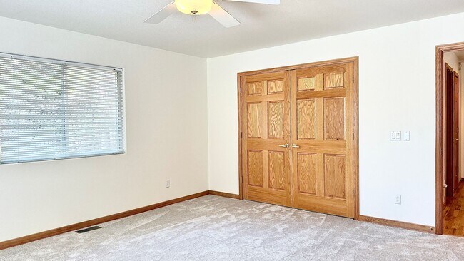 Building Photo - Warm & Spacious Woodmoor Home in a Fantast...
