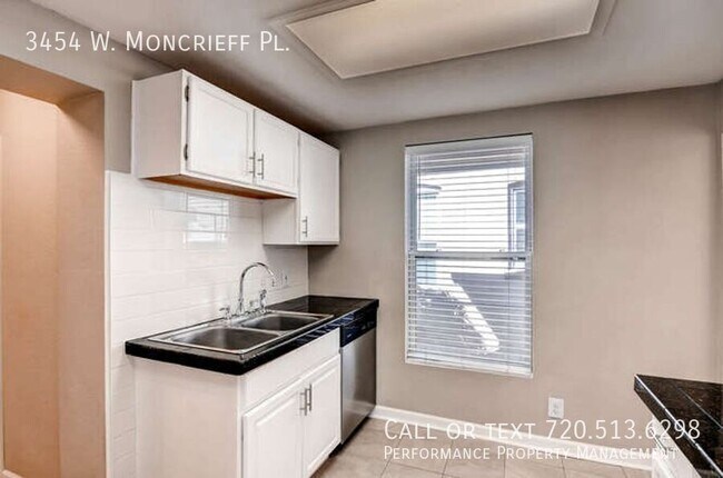 Building Photo - 3454 W Moncrieff Pl
