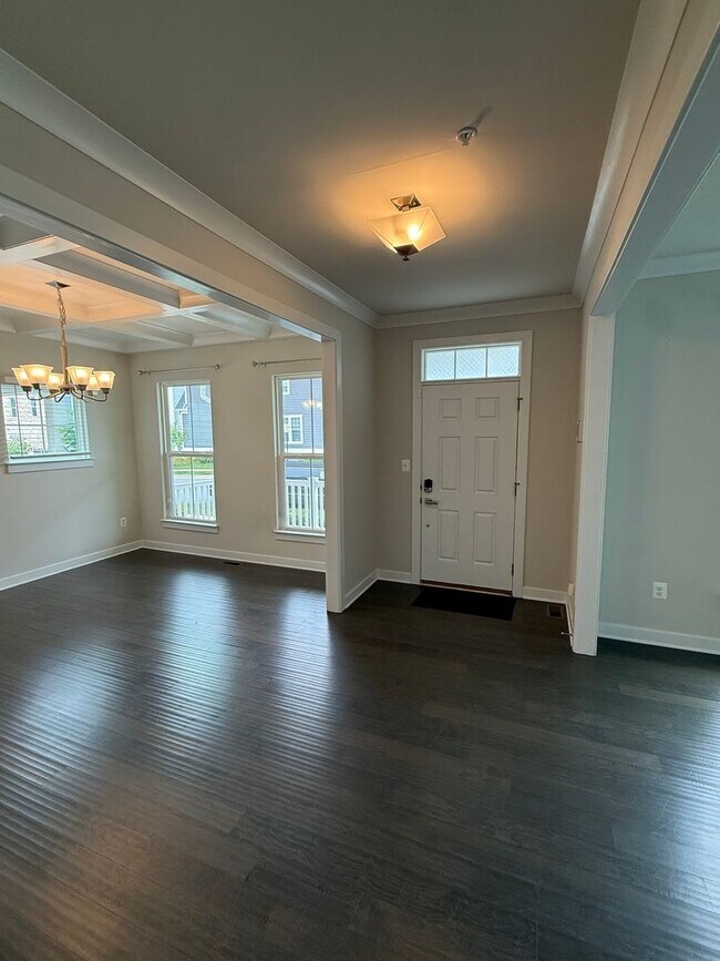 Building Photo - Stunning Greenleigh Home with 4 Bedrooms, 4.5 Baths & Designer Kitchen