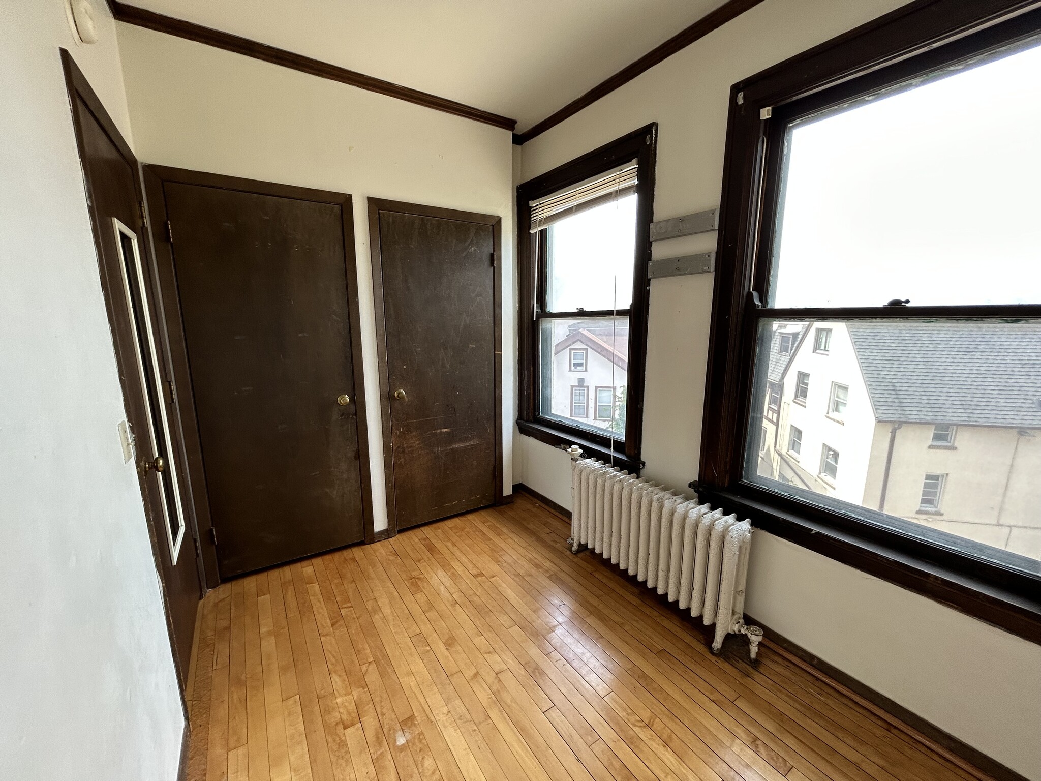 Building Photo - 612 Howard Plz