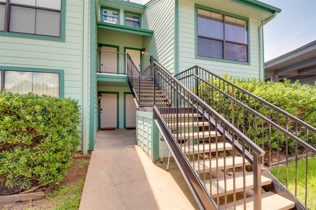 Building Photo - 7041 Kingston Cove Ln