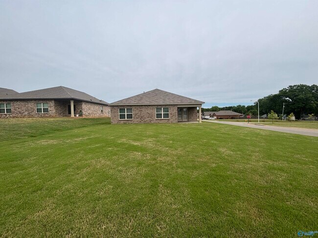 Building Photo - 104 Settlement Dr