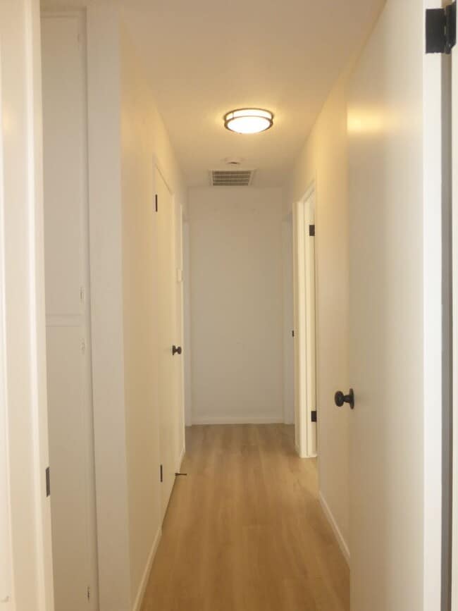 Building Photo - 673 W 20th St