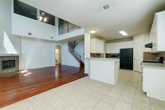 Building Photo - 8227 Liberty Walk Dr