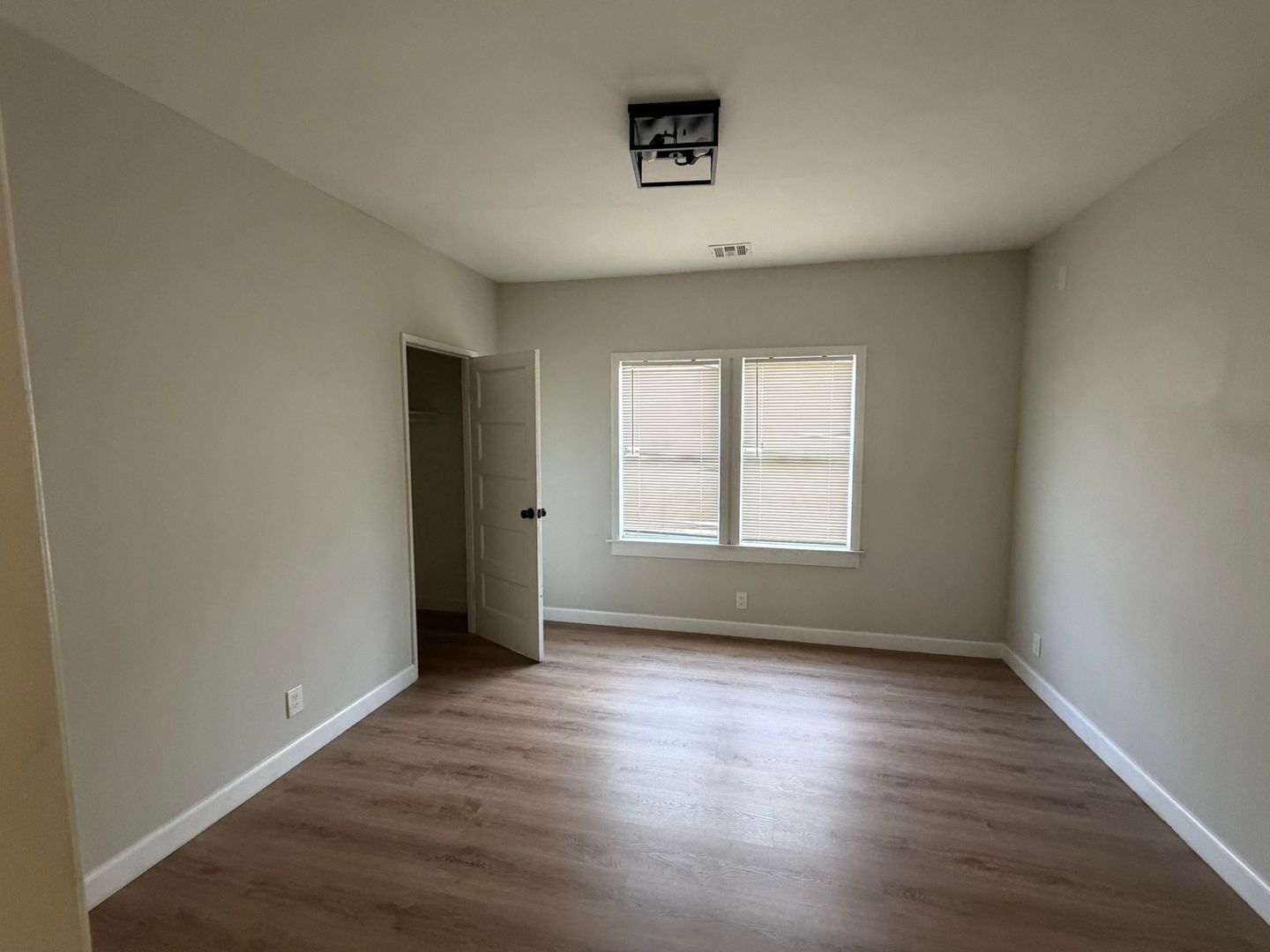 Building Photo - 2181 W 29th St