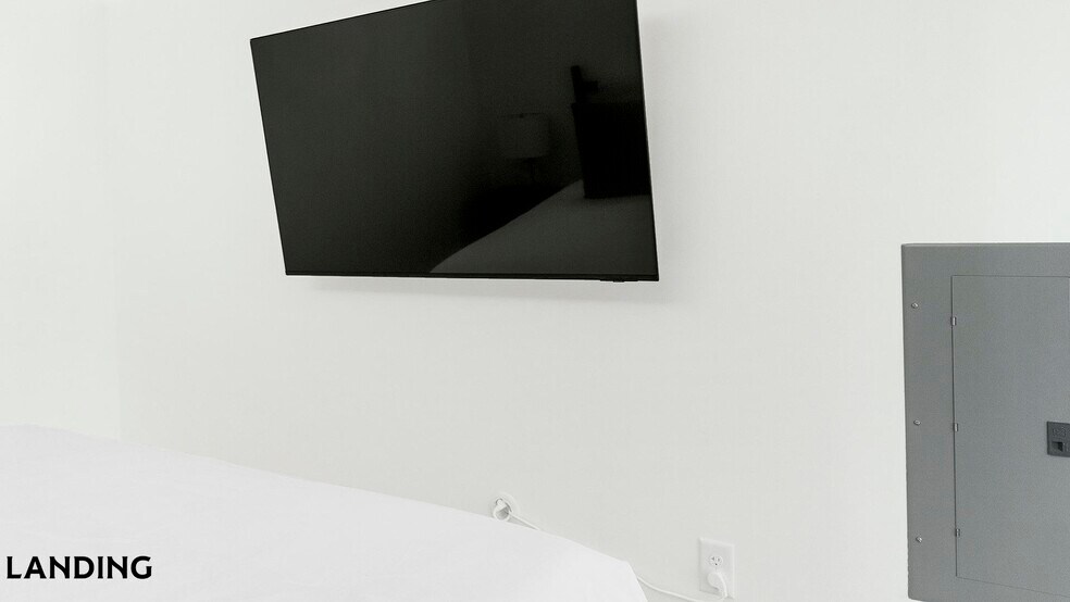 Building Photo - 1007 S Mint St