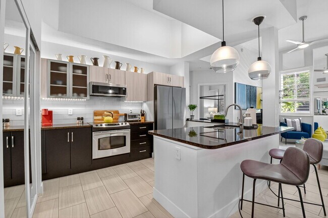 Building Photo - 600 S Dixie Hwy