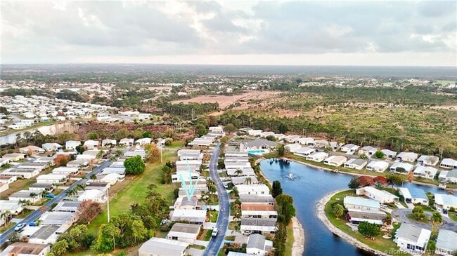 Building Photo - 7073 SE Birchwood Ln