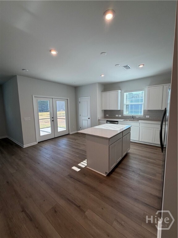 Building Photo - 247 Crosstown Ave