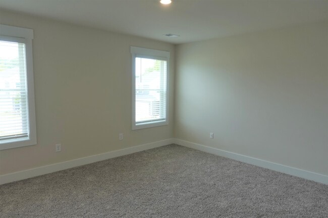 Building Photo - 100 Boren Wy