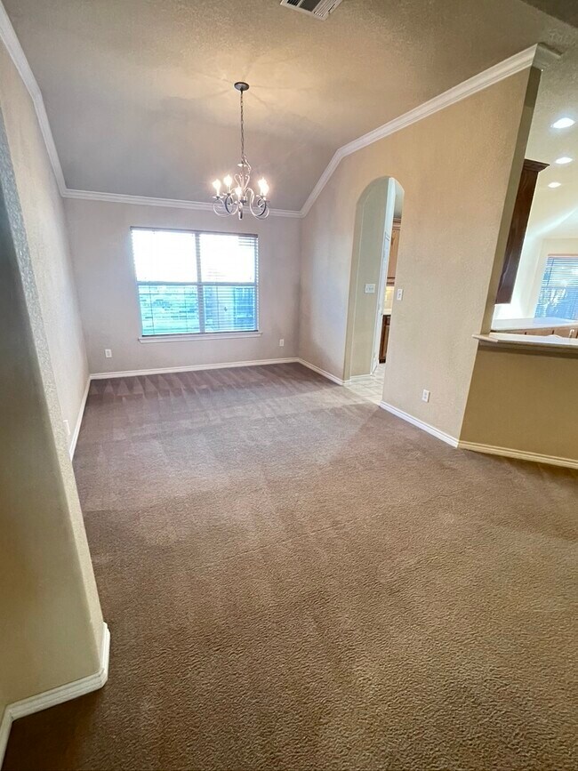 Building Photo - 5908 Parkplace Dr