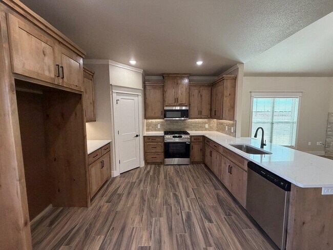 Building Photo - 406 Essex Ln