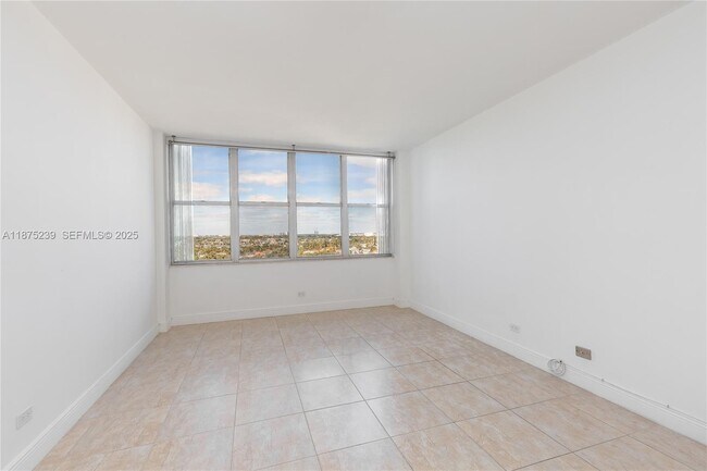 Building Photo - 7441 Wayne Ave