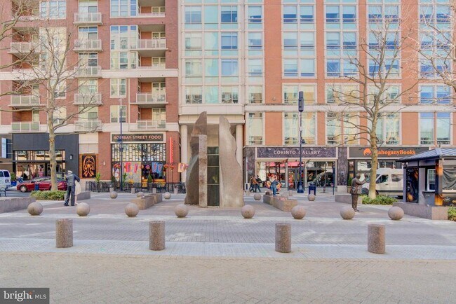 Building Photo - 102 St Ives Pl