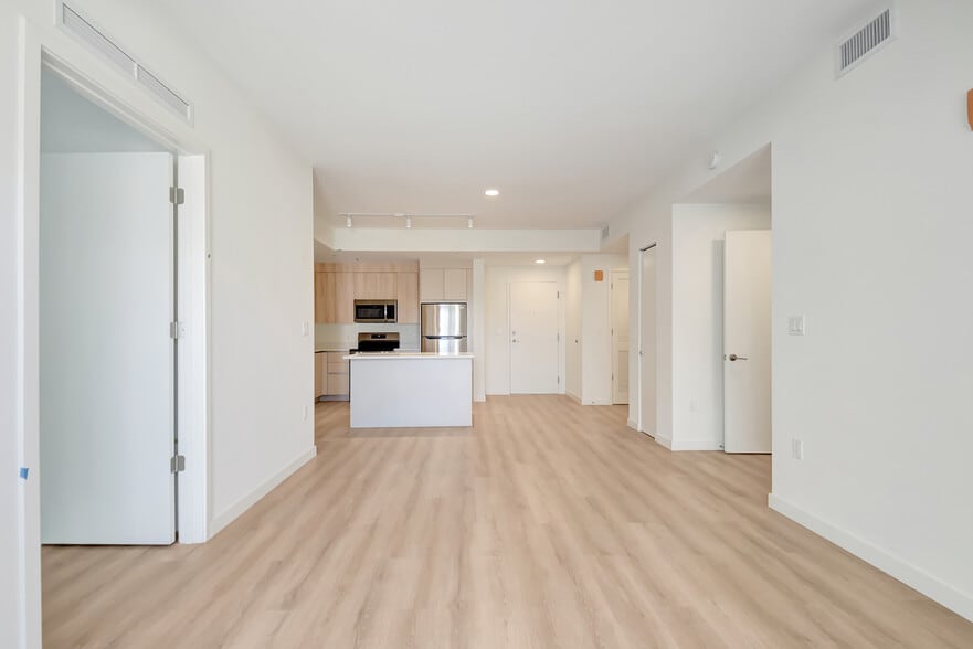 Building Photo - 1721 N J Ter