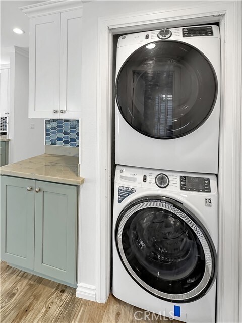 Building Photo - 24412 Lantern Hill Dr