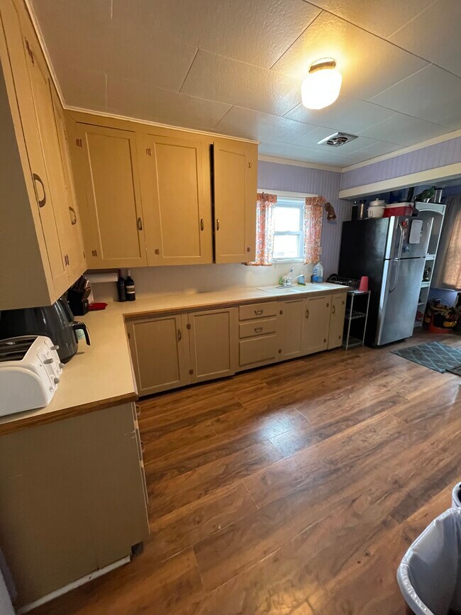 Building Photo - 625 Baltimore St