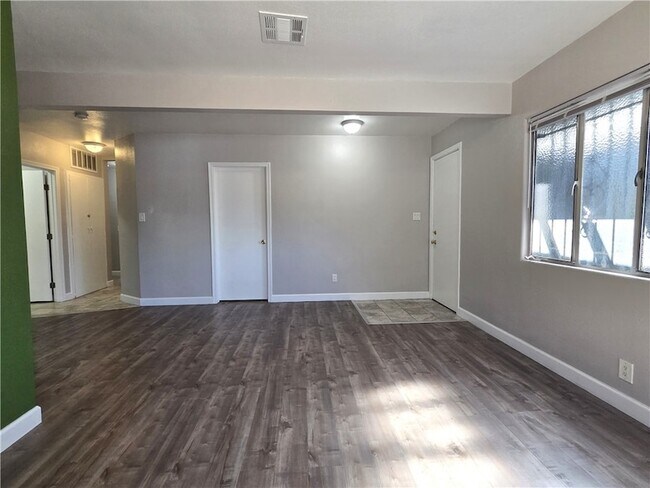Building Photo - 5448 Pomona Blvd