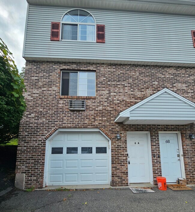 Primary Photo - 197 Pine Hill Rd