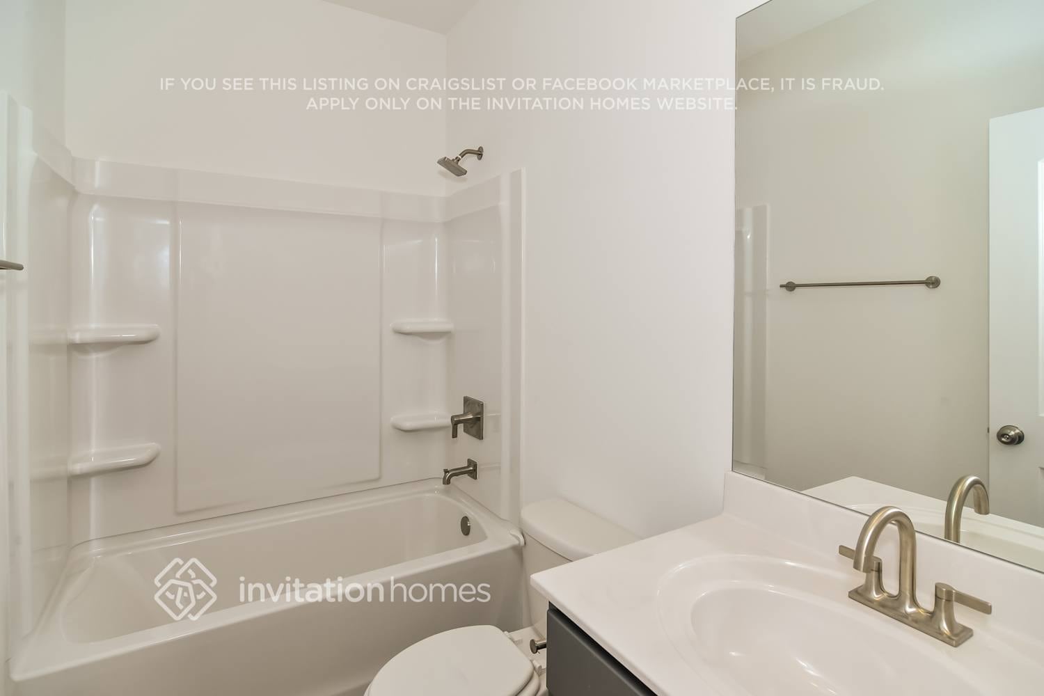 Building Photo - 195 E Millbrook Dr