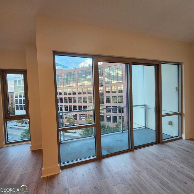 Building Photo - 1100 Howell Mill Rd NW