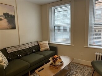 Building Photo - 40 Grove St