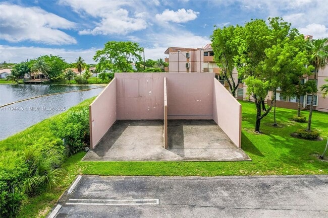 Building Photo - 5800 SW 127th Ave