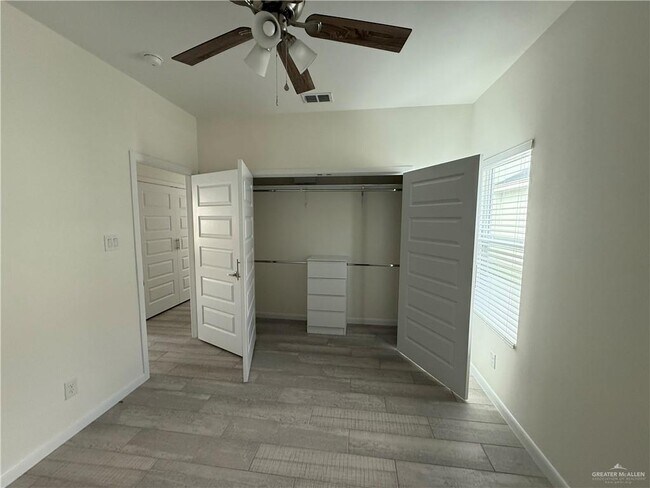 Building Photo - 212 Lauryn Dr