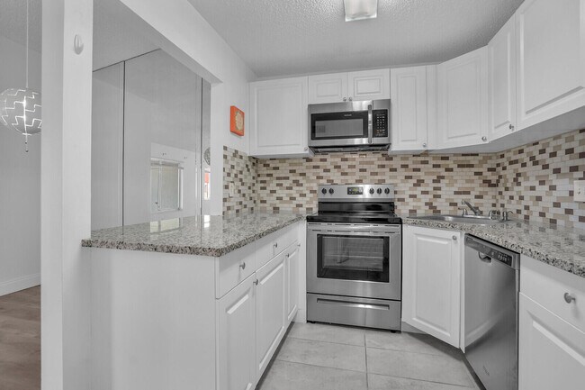 Building Photo - 4991 Sable Pine Cir