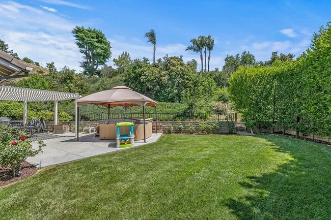 Building Photo - COMING SOON! 4 Bedroom Home for Rent in Santa Clarita!