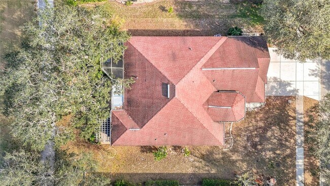 Building Photo - 16829 Midsummer Ln