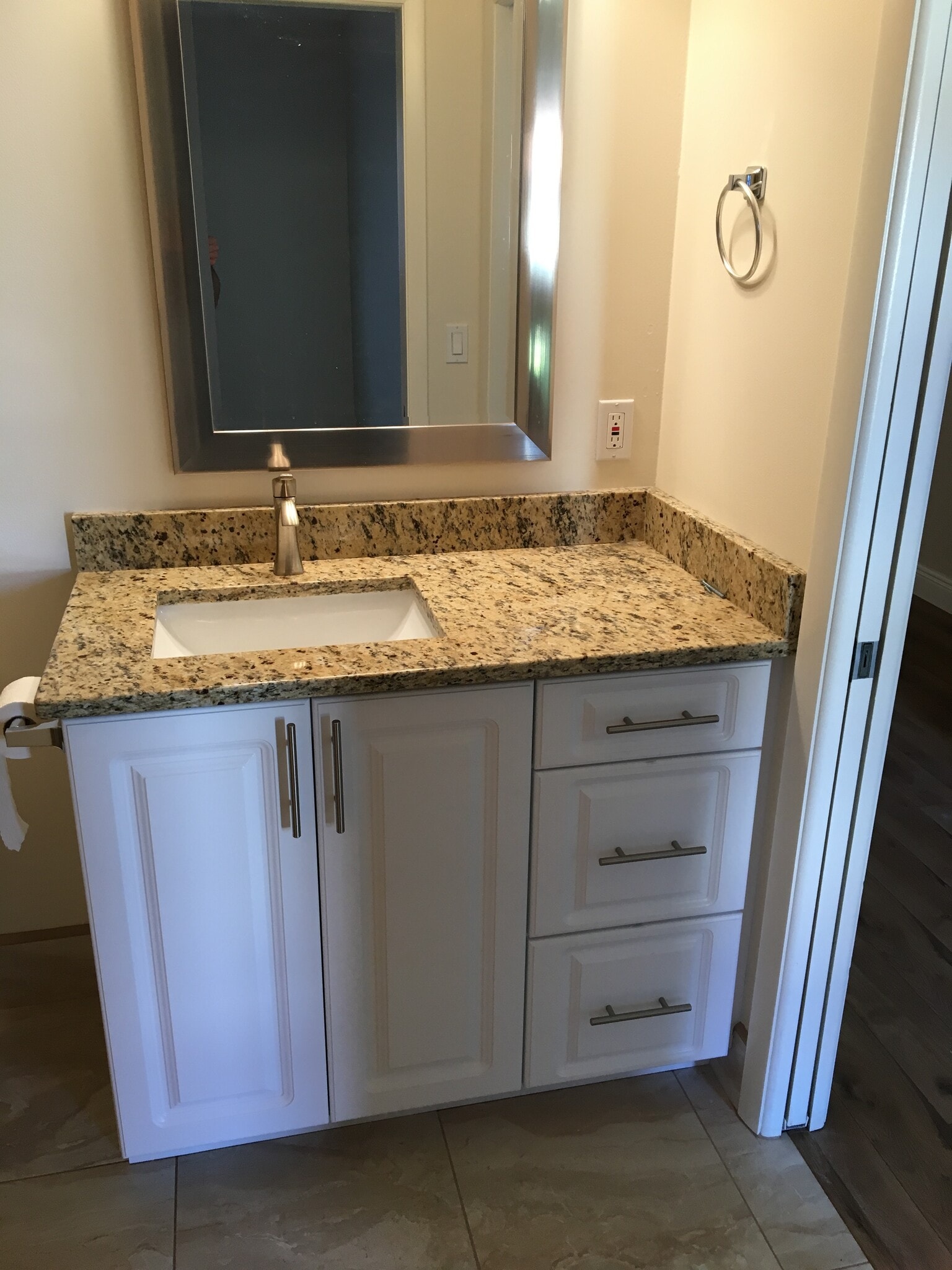 Building Photo - 5780 Fernley Dr W