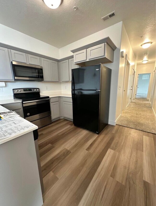 Primary Photo - ? For Rent: Beautiful 3-Bedroom, 2-Bathroo...