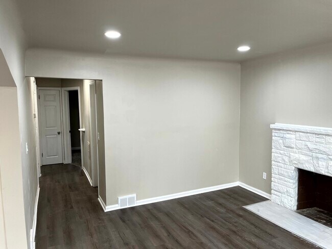 Building Photo - 18903 Freeland St