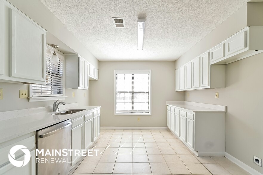 Building Photo - 4109 Kingscrest Cove