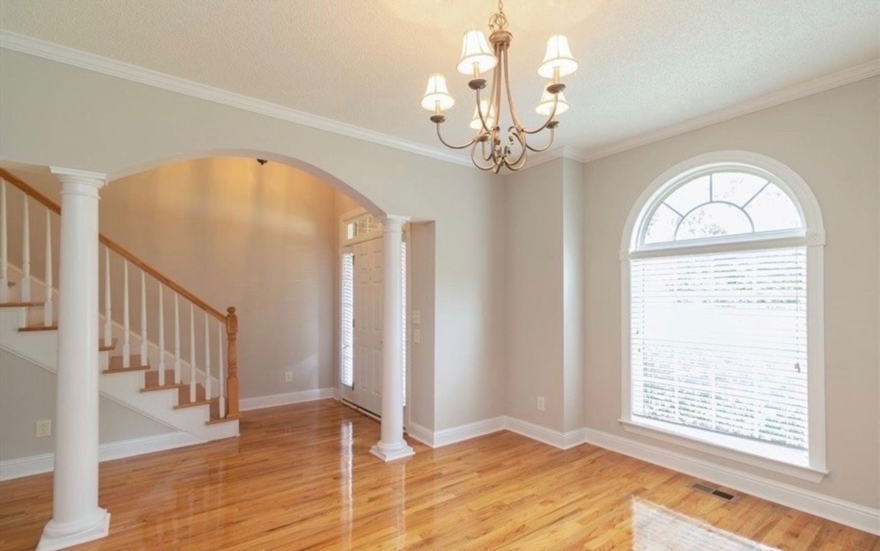 Building Photo - 224 High Ridge Ct