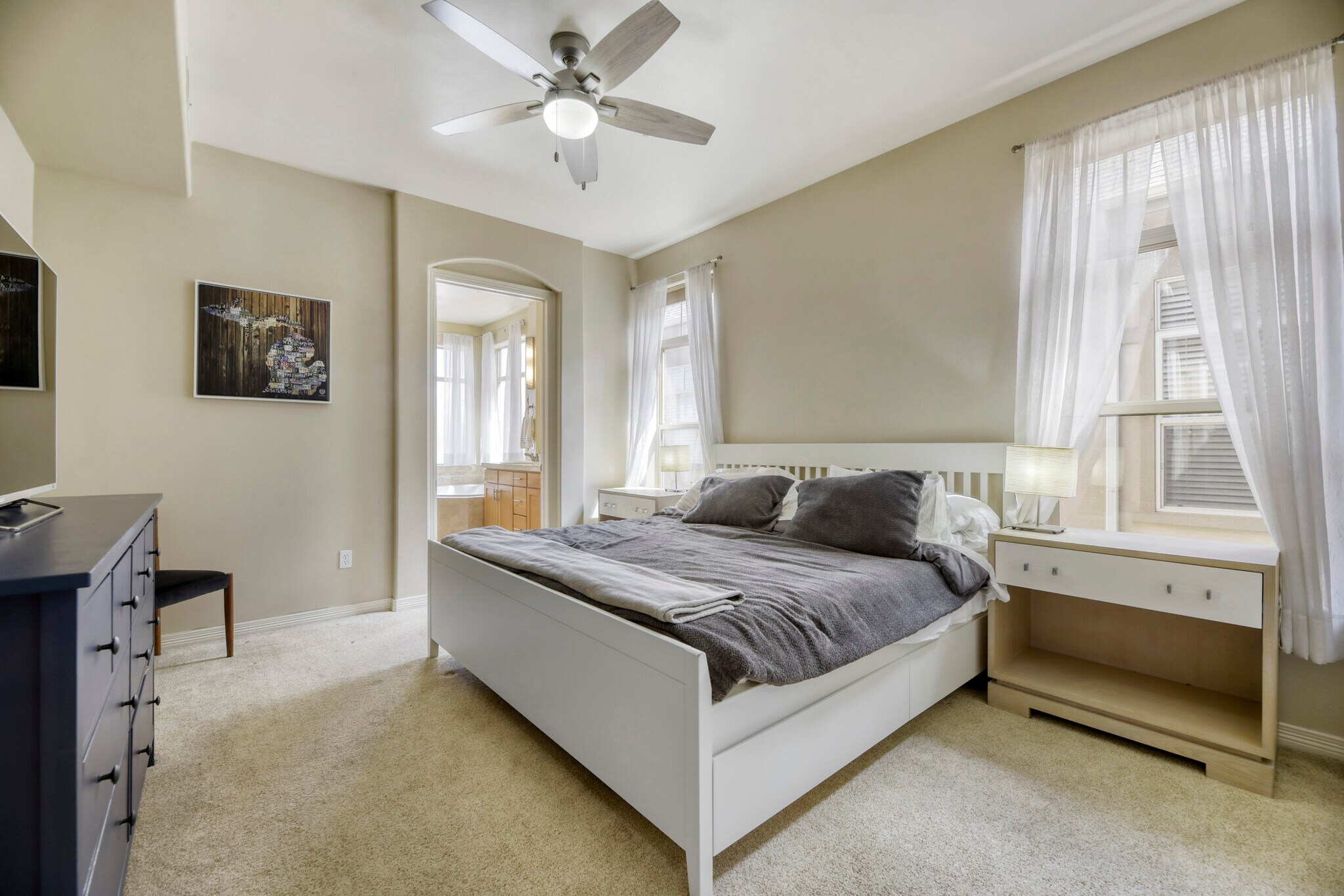 Master Bedroom - 1100 N Grant St