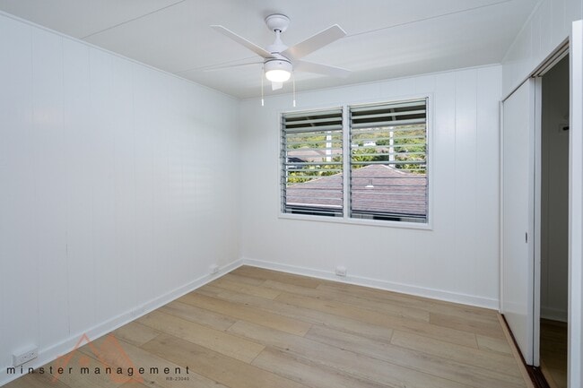 Building Photo - 637 Wyllie St