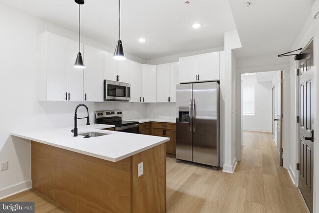 Building Photo - 2223 N 22nd St