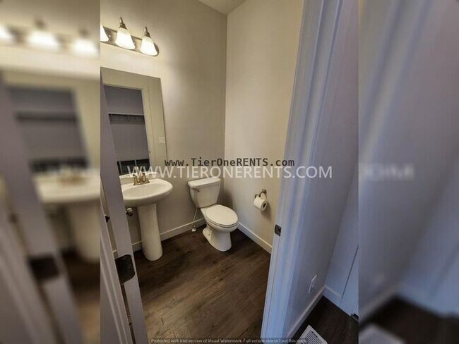 Building Photo - This property offers a NO DEPOSIT option available for qualified renters!