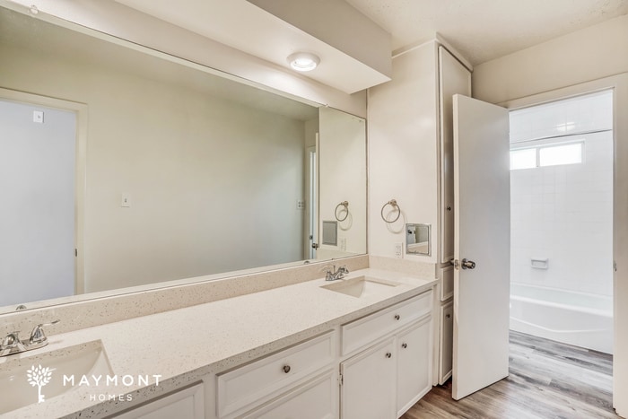 Building Photo - 13823 Swiss Hill Dr