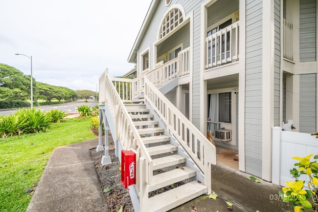 Building Photo - 2 bd, 2 ba 2 parking second story townhome...