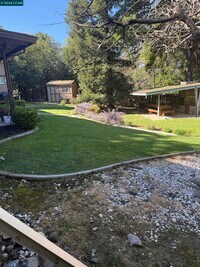 Building Photo - 123 Sheridan Ln