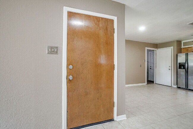 Building Photo - Coming Soon! MCM Benbrook Retreat