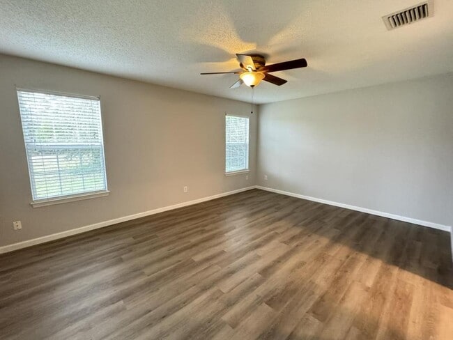 Building Photo - 222 Biltmore Pl