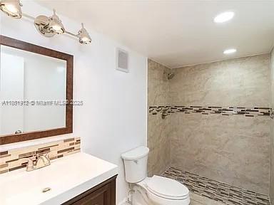 Building Photo - 9495 Evergreen Pl